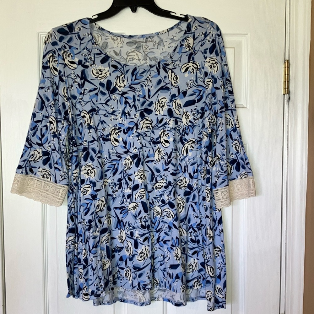 Woman Within Blue and White top, size 22/24